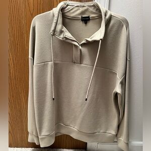 Women’s Buckle Black Half-Zip Hoodie in Stone Taupe